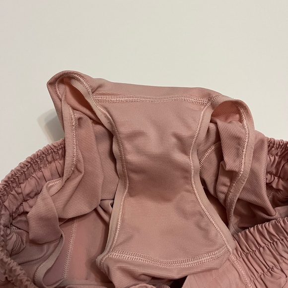 lululemon athletica Hotty Hot Short II Long 4” Copper Coil FLAWED-Size 4 Tall - Picture 7 of 7